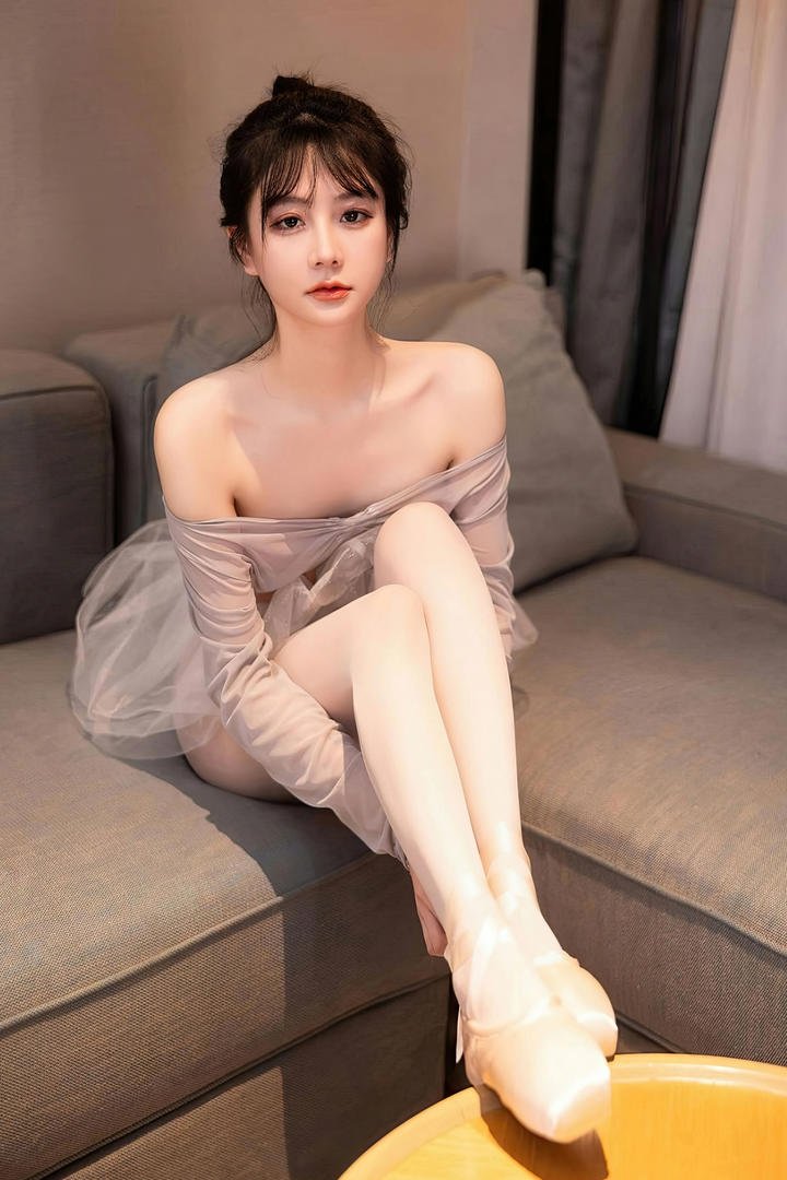 极品反差清纯少女艺校舞蹈生