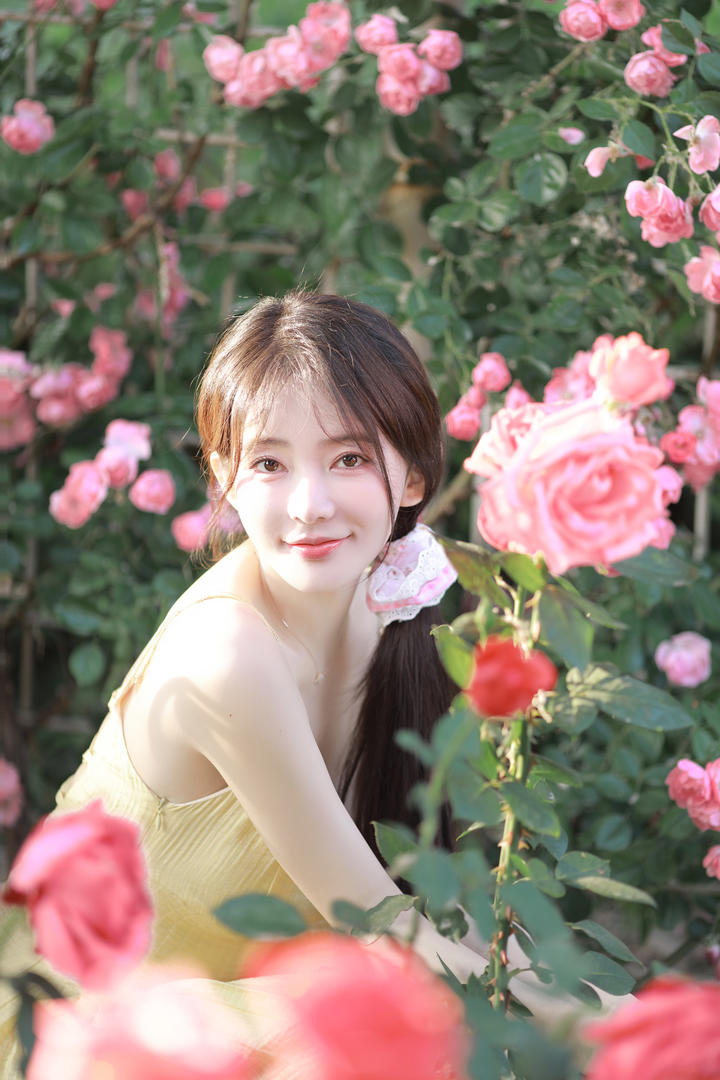 鲜花与美女的碰撞养眼手机壁纸图片