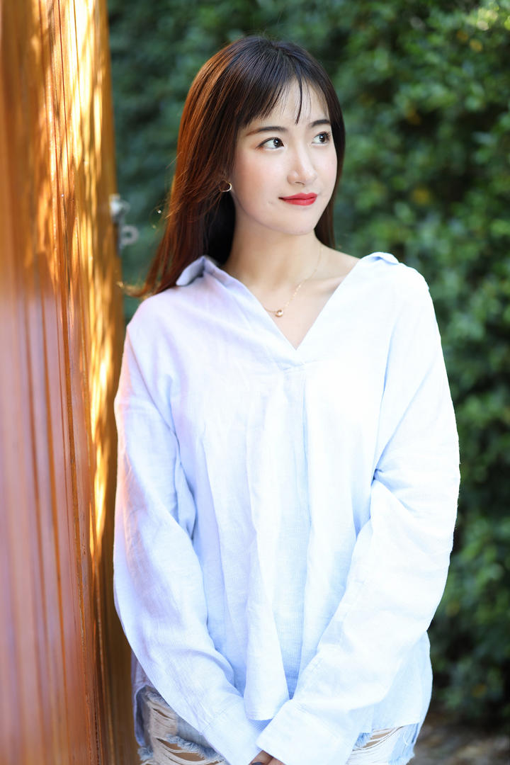 高清户外清纯美女图片艺儿拿铁写真图片