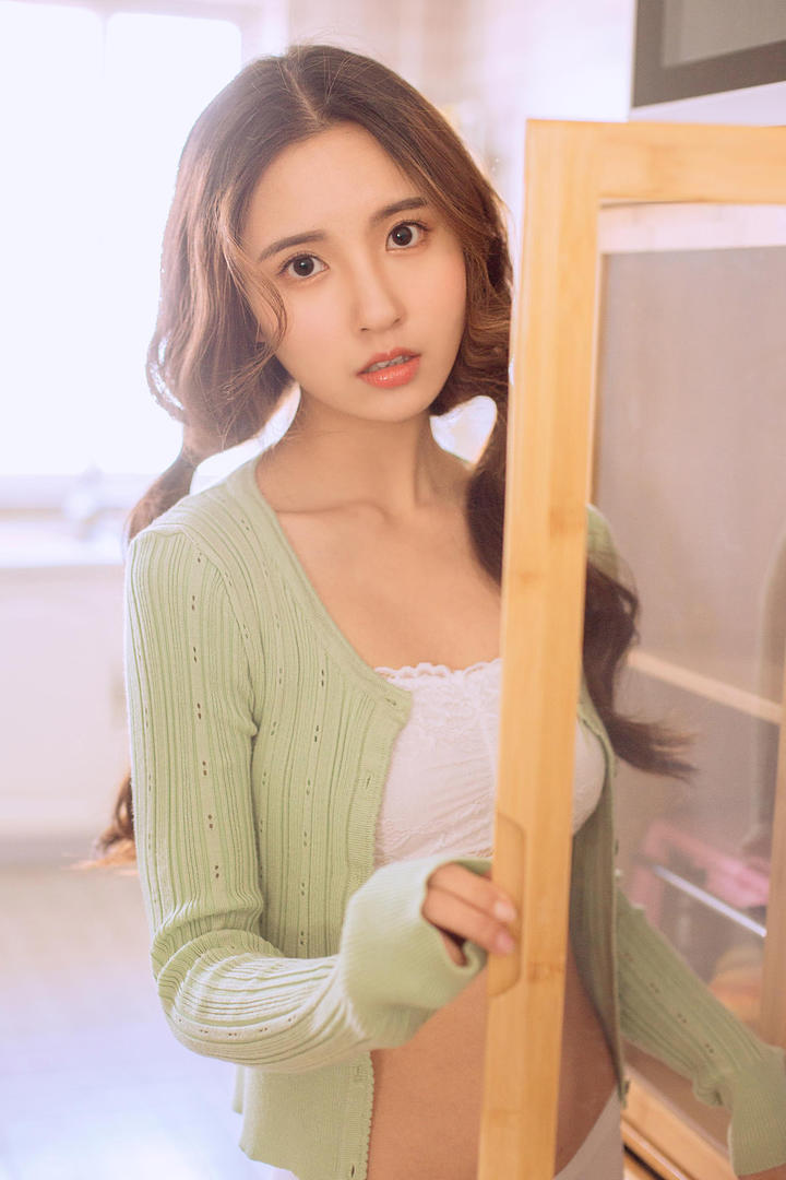 4K超清清纯美女学生写真图片