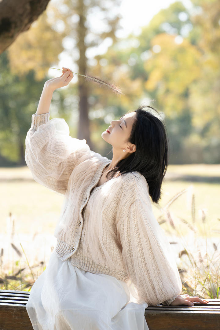 清纯养眼女孩户外摄影写真图片大全