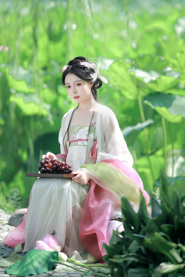 唐代古装美女4K养眼美女手机壁纸798艺术图片