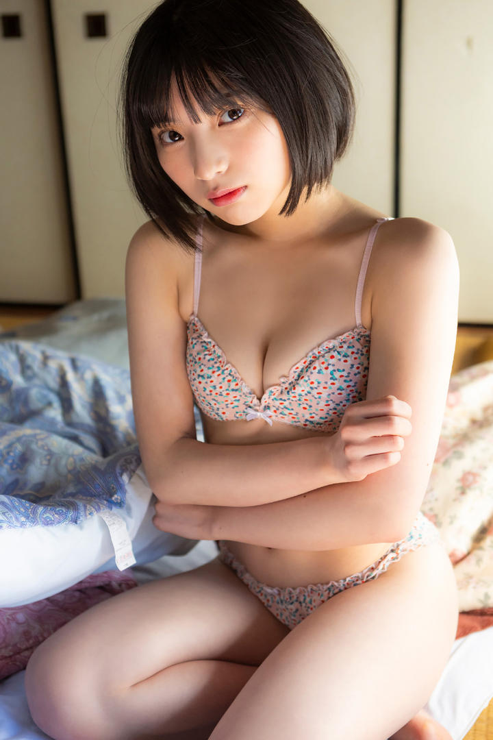 日本纯欲少女的私密内衣写真照片免费观看