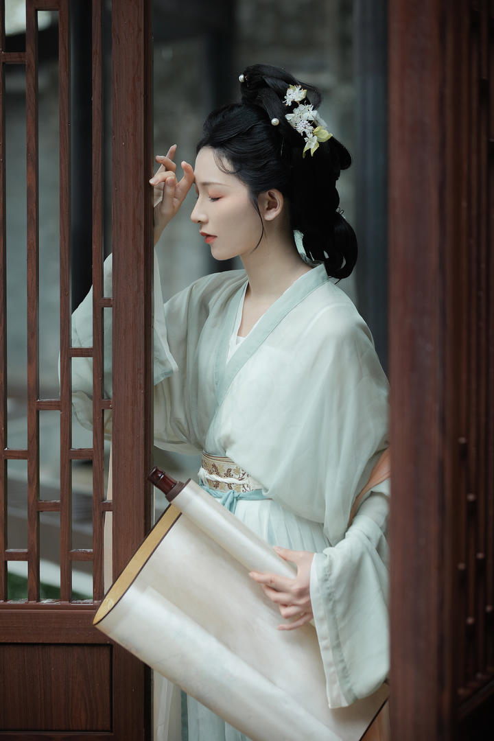 精品秀人网汉服古装美女艺术写真集下载