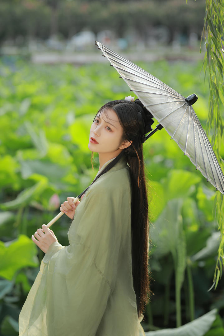 高清无码绝色美女打伞古装艺术写真照片