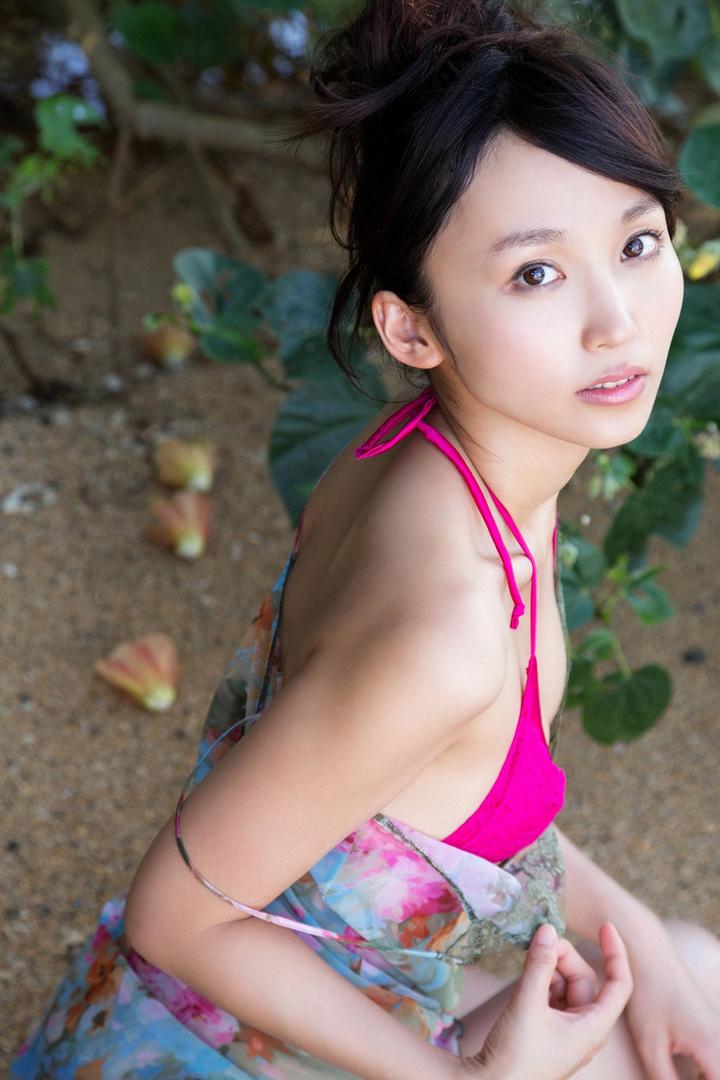 日本性感美女护士比基尼写真图片