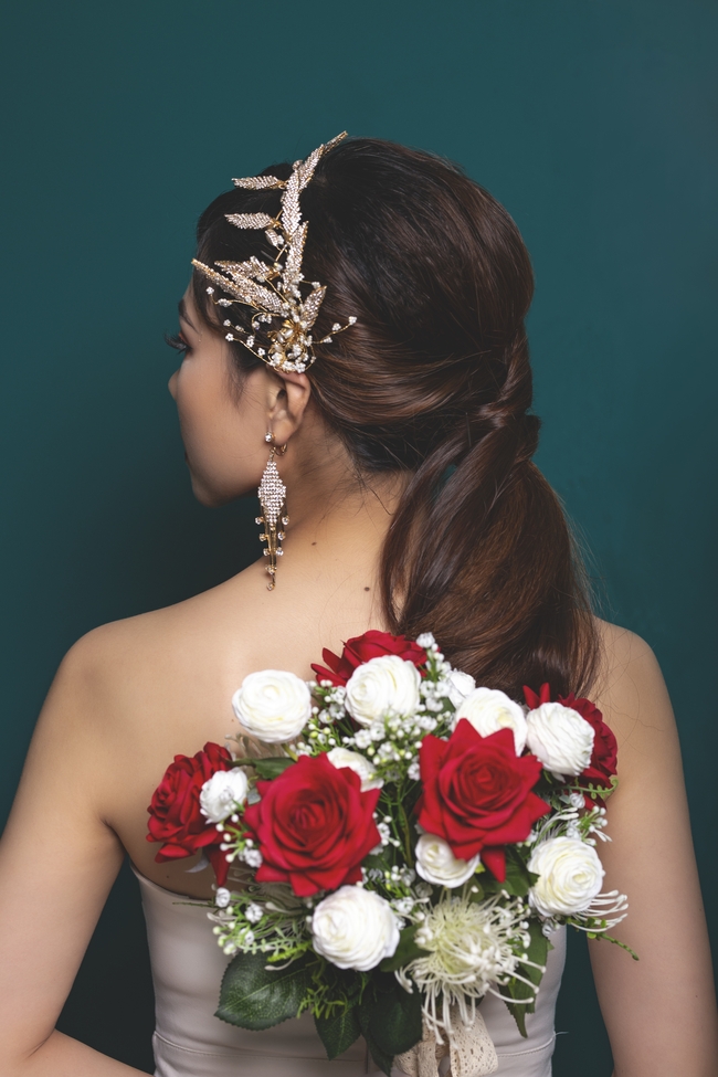 性感新娘美女人体艺术写真摄影图片