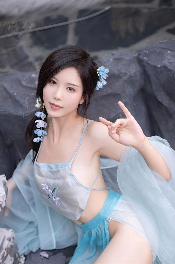 绝色颜值古装性感美女利世大胆人体艺术照图片
