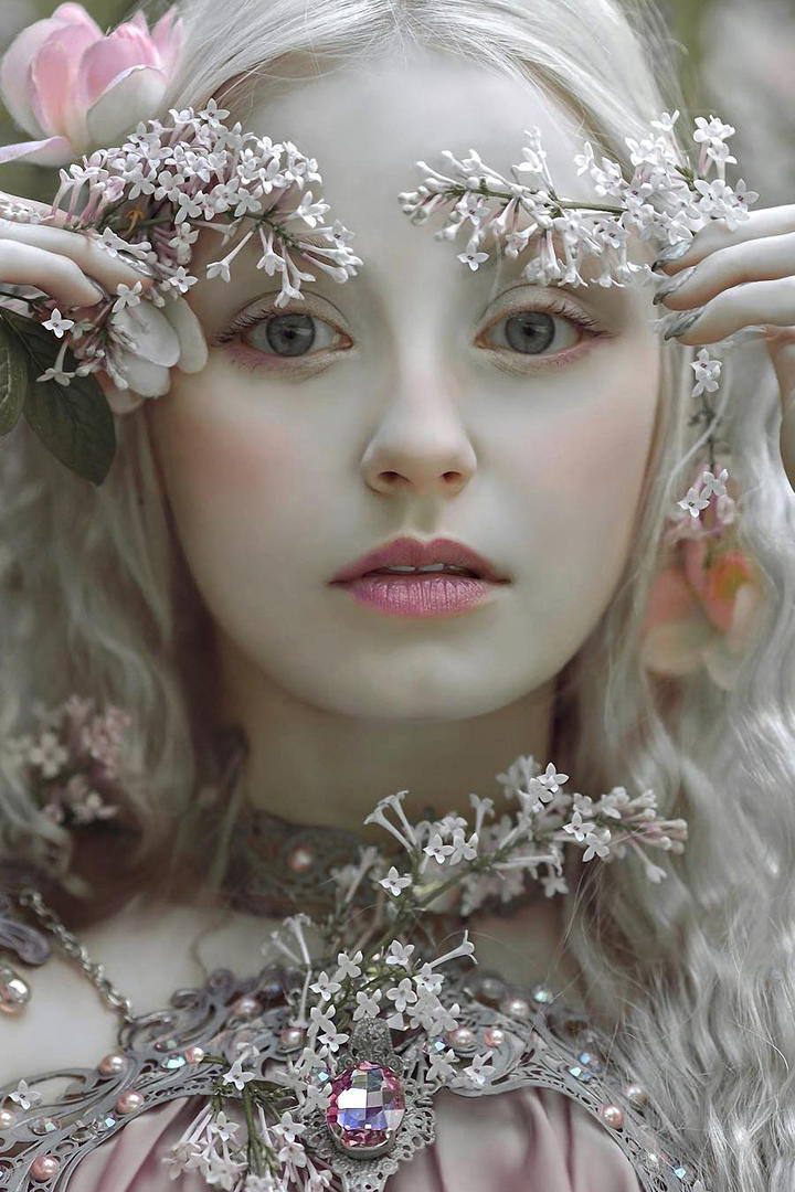 高清欧美漂亮的美女艺术写真图片