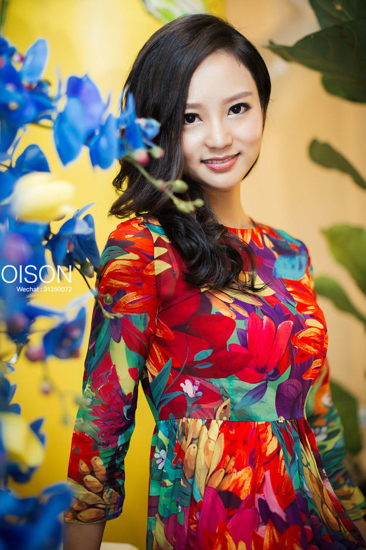 成熟知性美女写真图片