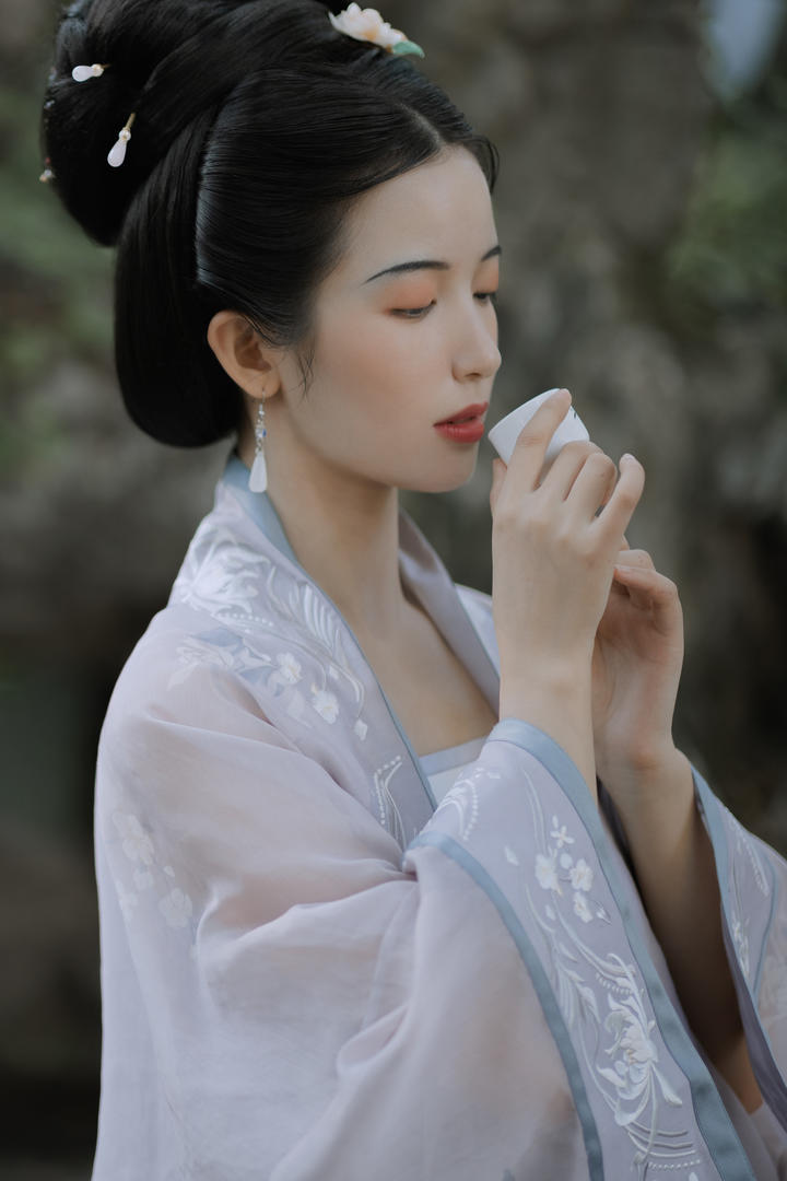古典美女品茶艺术写真摄影图片