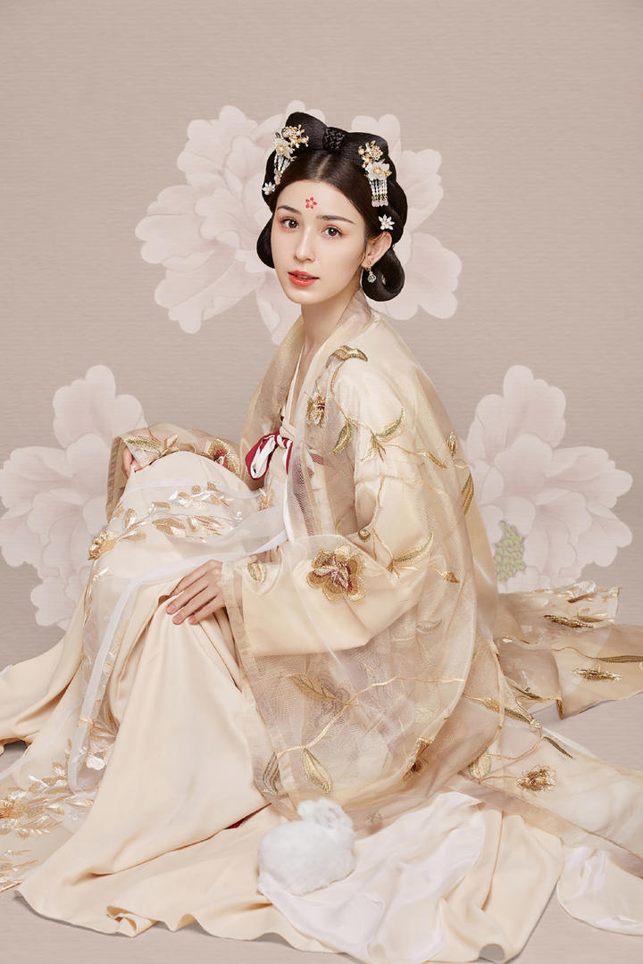 中国新疆美女明星哈尼克孜古典艺术照图片