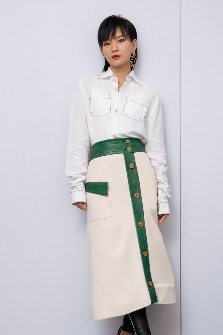 时尚女星周笔畅写真