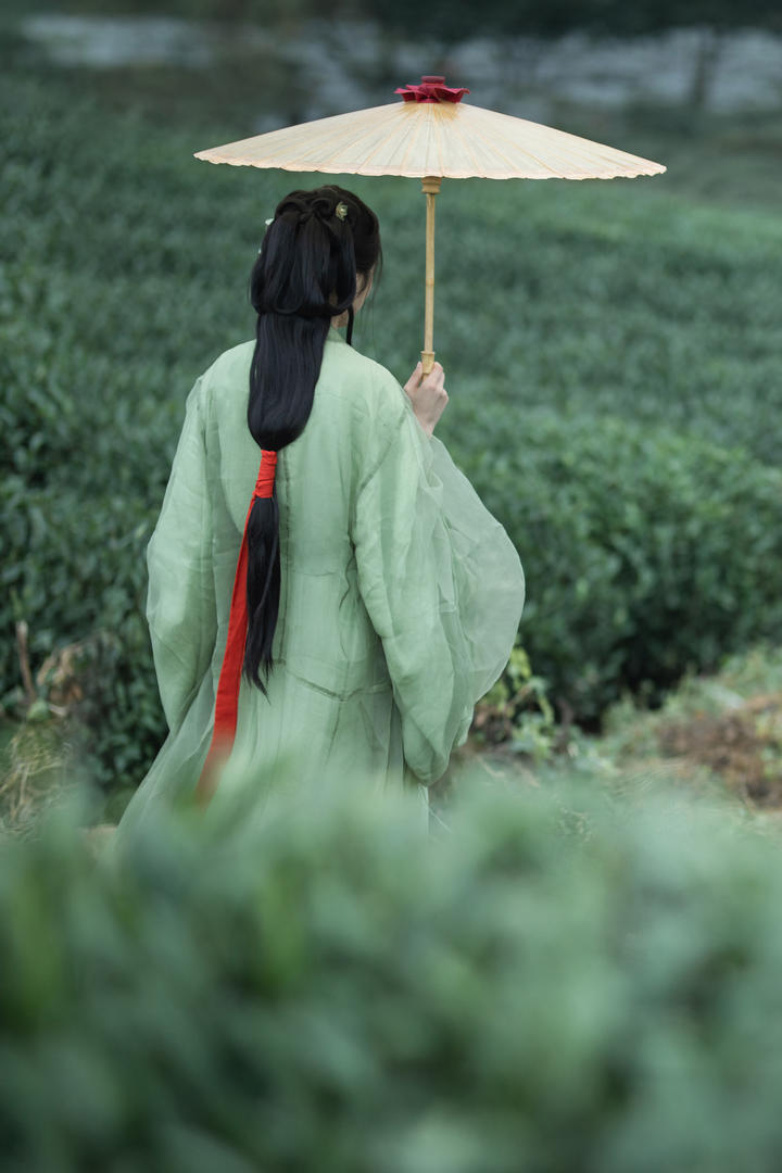 青衣古装美女唯美背影高清写真图片