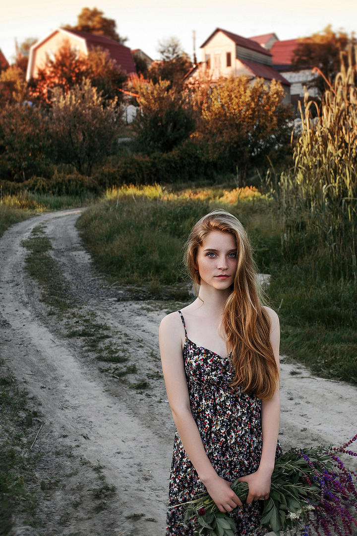 金发欧美成人美女农村艺术照写真照片