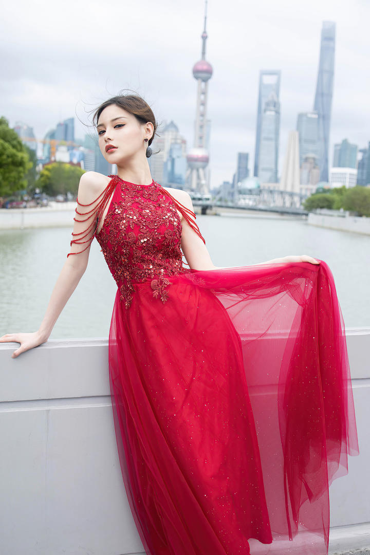 上海东方明珠塔约拍极品美女小夕图片