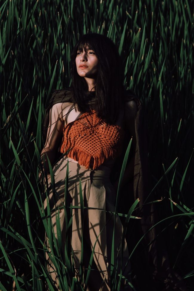 亚洲时尚户外美女人体写真艺术大片摄影