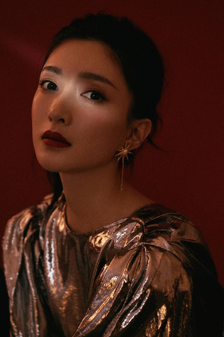 高清气质美女明星江疏影特写图片