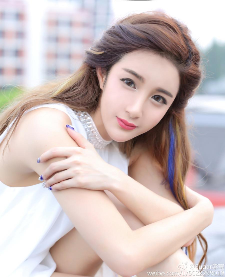 秀人网美女模特梁莹Sugar性感美腿诱惑私房写真