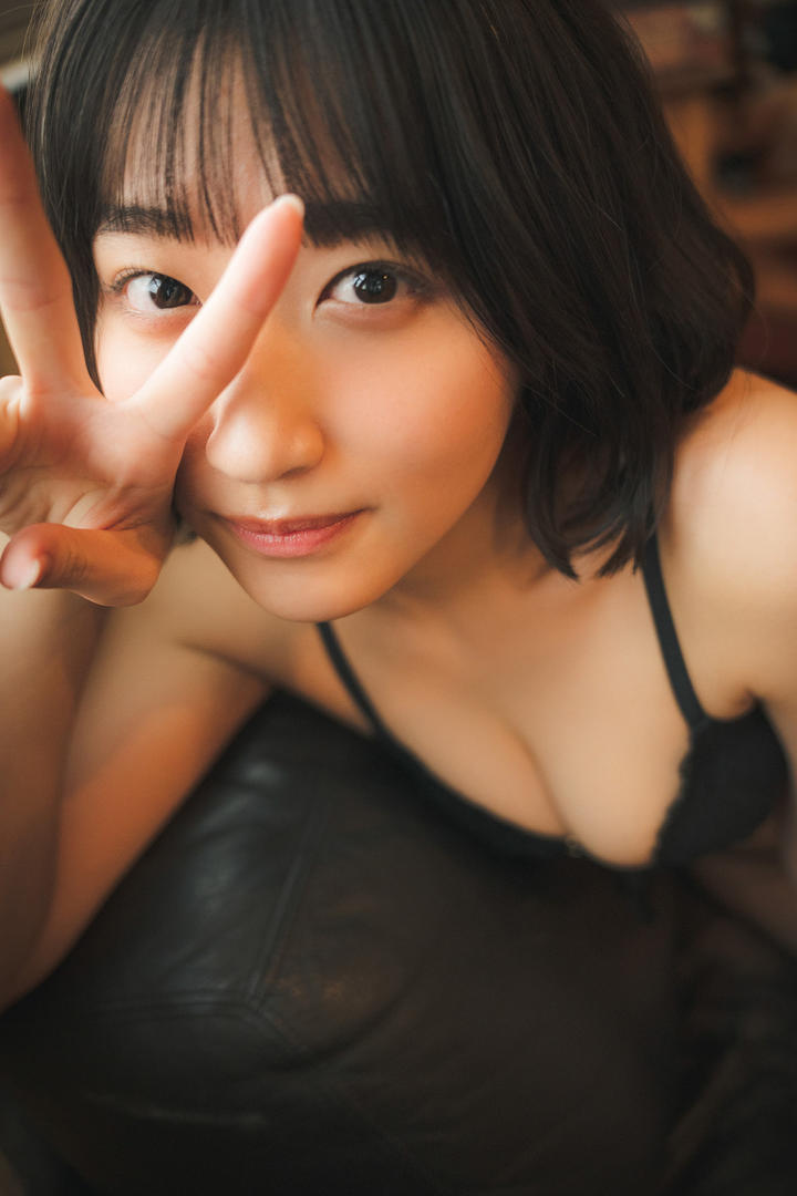 日本可爱女生搞怪自拍无码下载