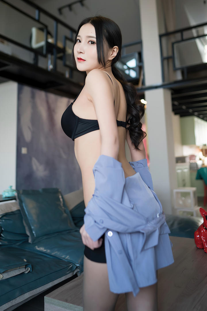 清纯国产专区国模美女私拍写真集下载