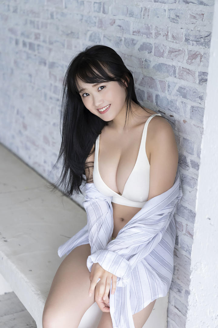 亚洲精品美女壁纸图片