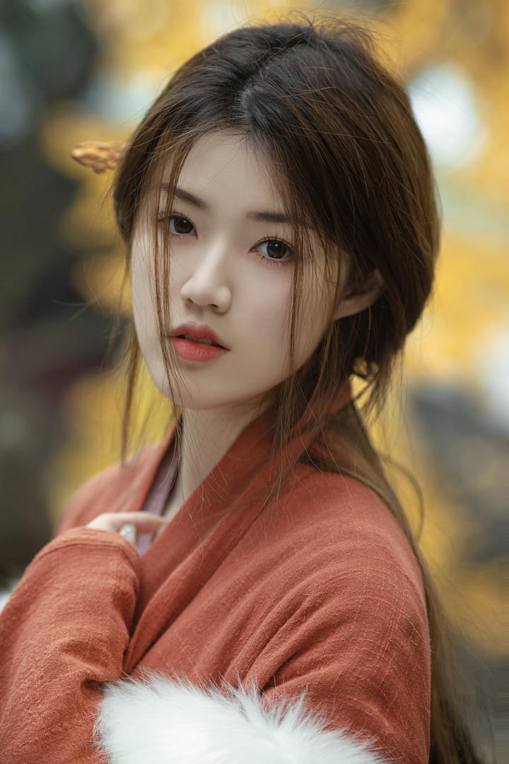 XIUREN秀人网极品古装美女大学生个人艺术照