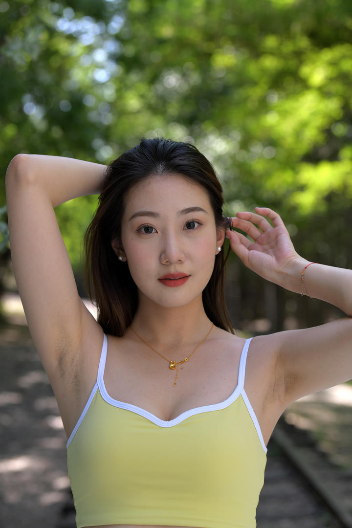 高清91街拍性感紧身裤美女黄色衣图片