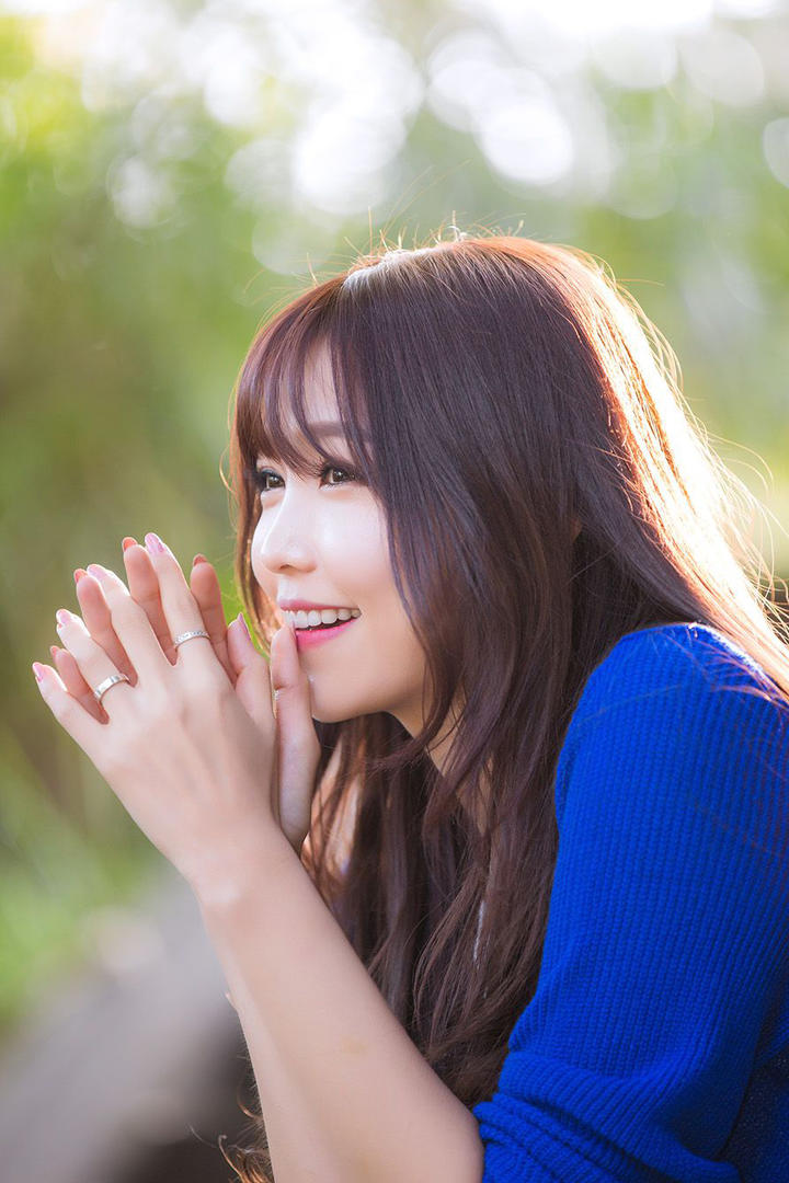 韩国美女明星李恩慧特写图片