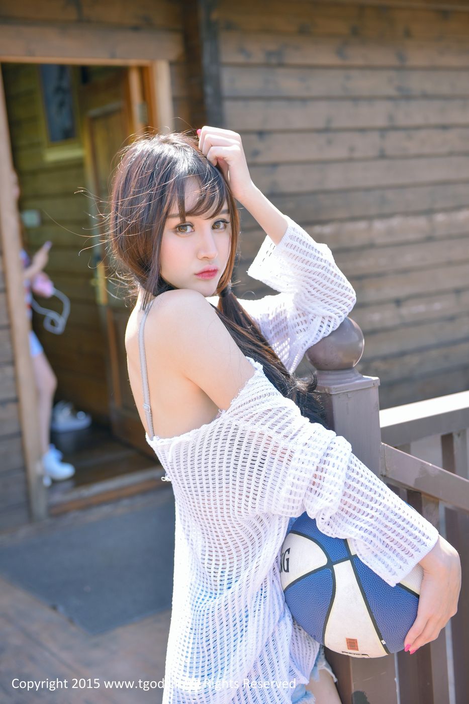 推女神清新美女Cheryl青树死库水针织衫性感养眼云曼旅拍