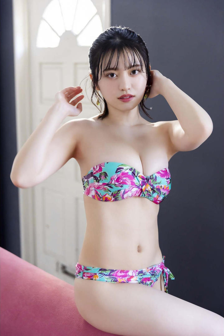 日本极品泳装美女性感壁纸图片大全