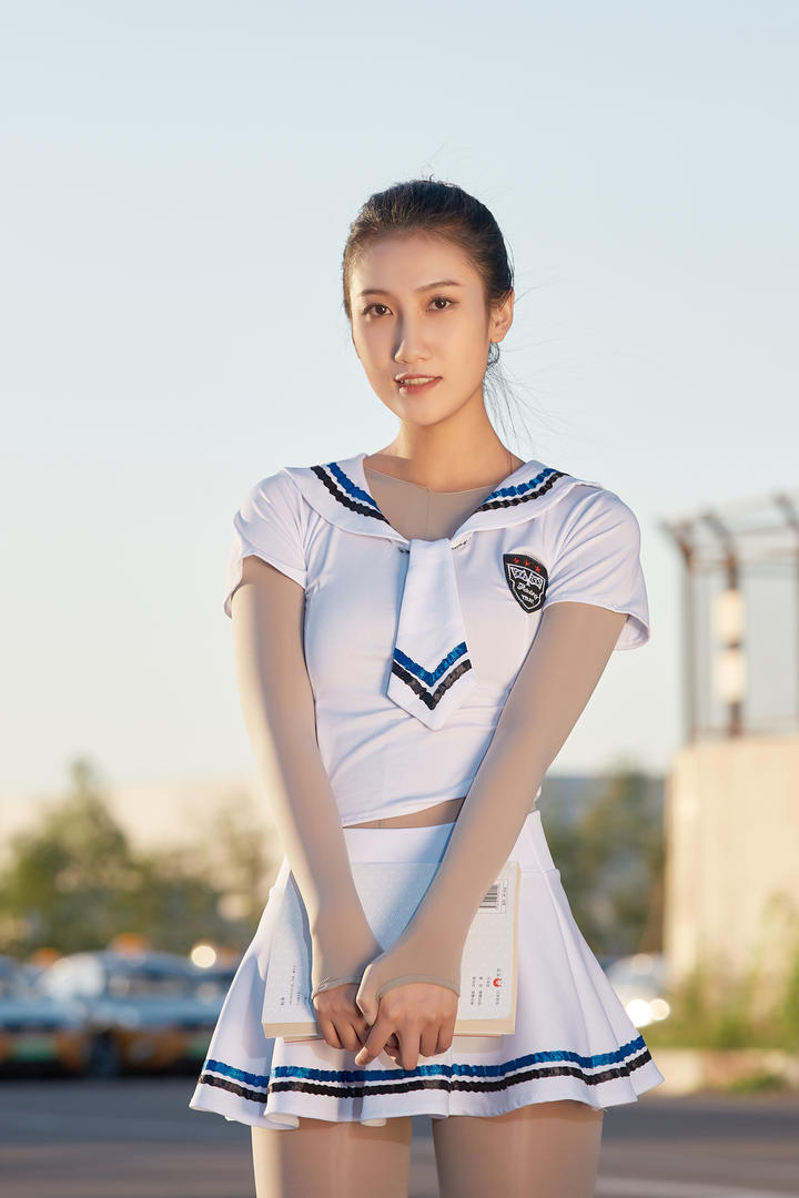高清日韩校服清纯美女写真图片