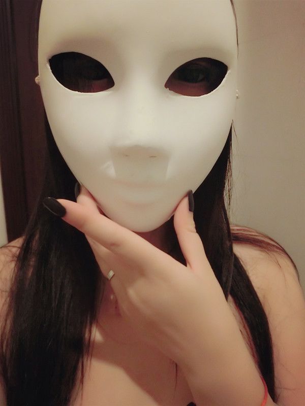 瓜子脸甜美小女生自拍