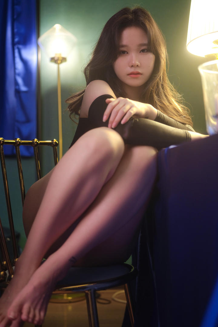 韩国性感黑丝美女模特高清手机壁纸图片大全