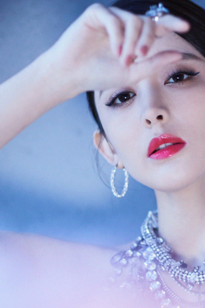 气质中国女星古力娜扎写真