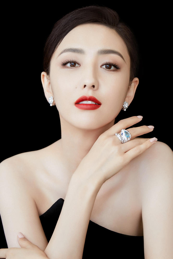 性感优雅的新疆美女佟丽娅美女明星图片大全