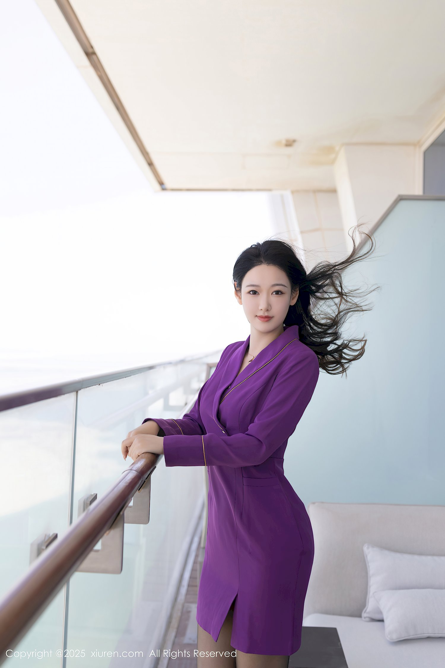 秀人网模特唐安琪黑丝美腿紫色制服套装性感写真