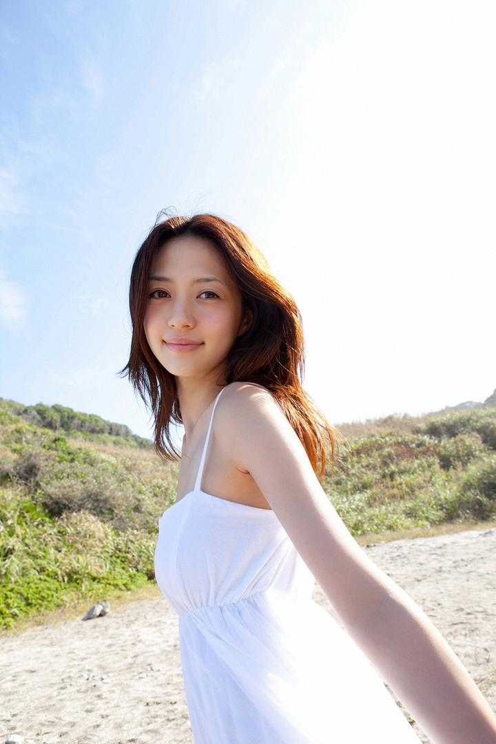 温柔甜美的清纯日本女友美女图片超漂亮写真