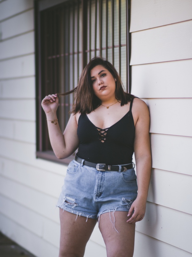 胖妞性感人体艺术图片