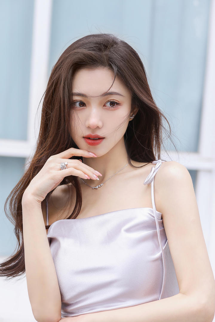 亚洲清纯校园风格美女高清大图下载