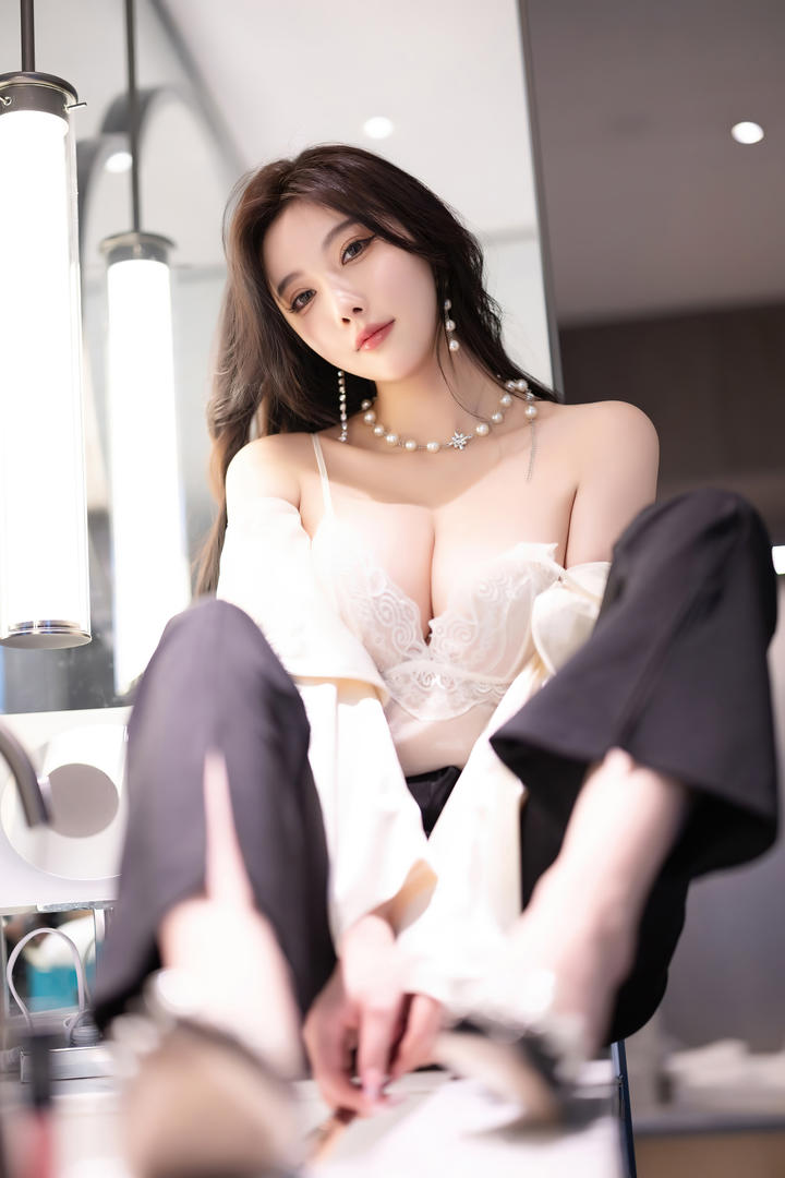亚洲一区美女嫩模杨晨晨高清套图