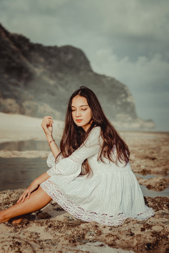 唯美巴厘岛海滩美女旅拍写真艺术摄影