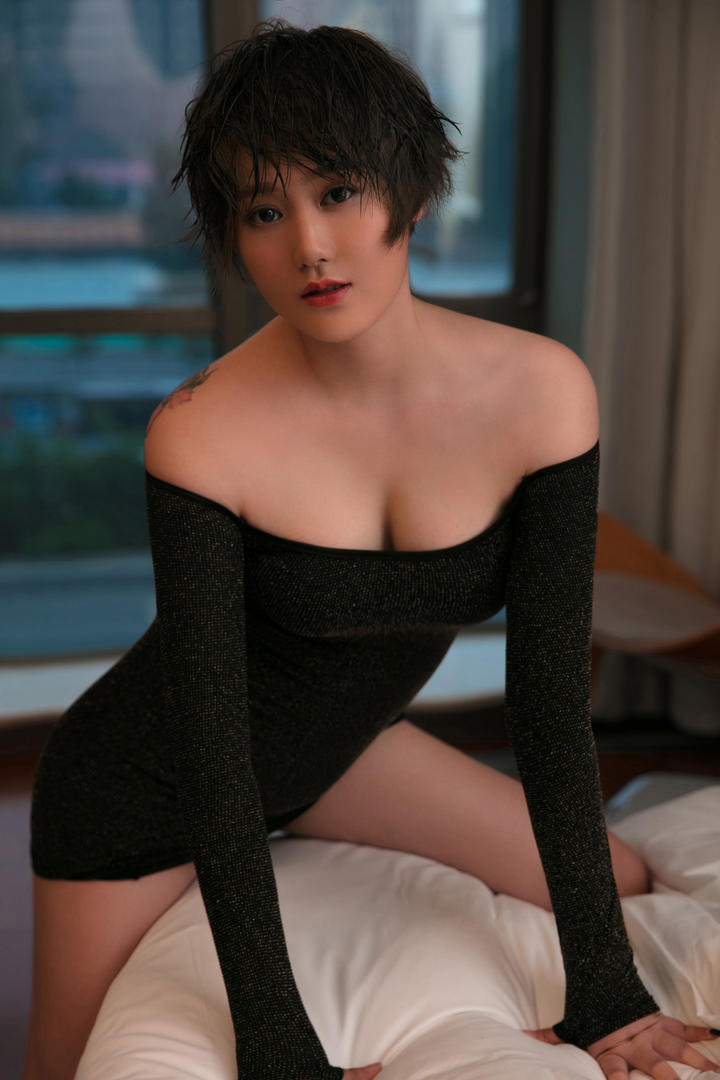 刚洗完澡的性感大胸美女瑶瑶91精品国产美女福利图片