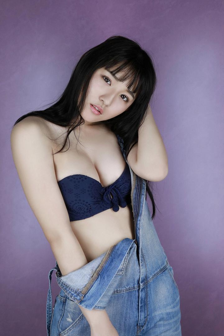 伊人春色日本女优大胆美女写真图片