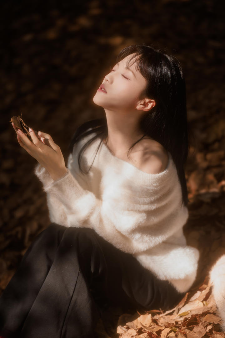 唯美意境女孩秋日摄影写真图片大全