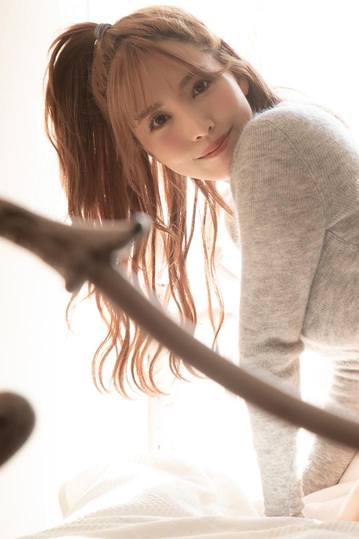 日韩专区AV女优三上悠亚大胆无码写真图片
