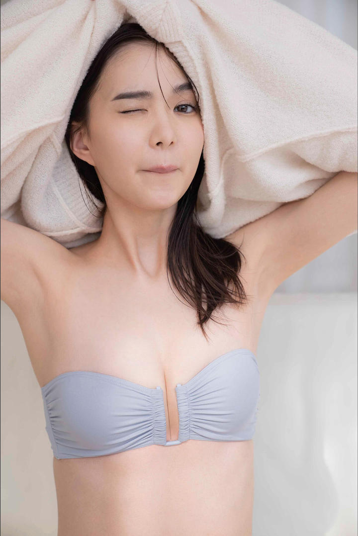 日韩精品内衣美女116极品写真套图免费下载