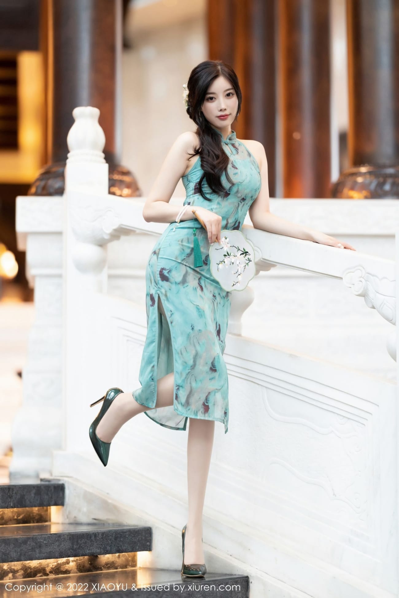 语画界性感女神杨晨晨Yome旗袍服饰搭配原色丝袜心愿旅拍