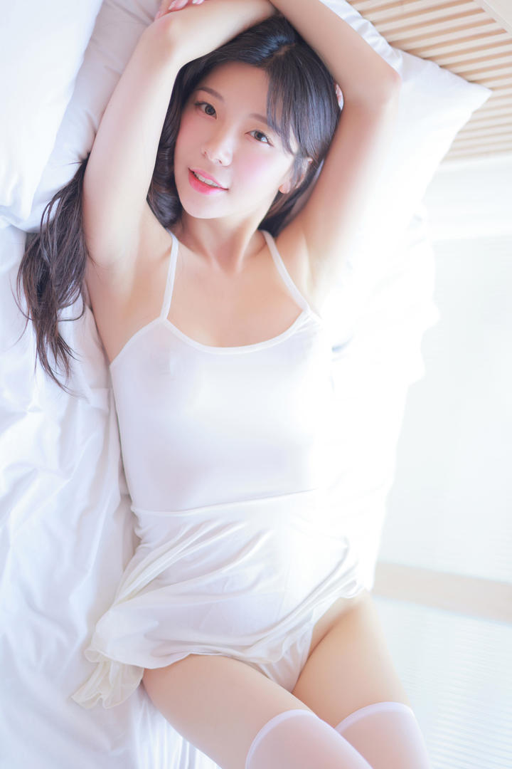 极品韩国第一美女主播销魂勾人自拍无码