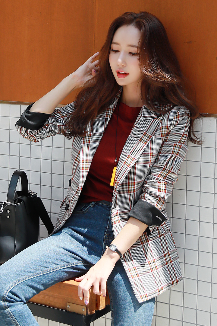 韩国气质女星李妍静图片